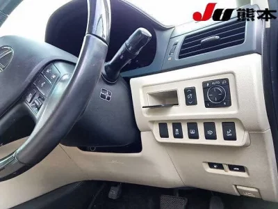 Lexus HS