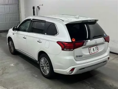 Mitsubishi OUTLANDER PHEV