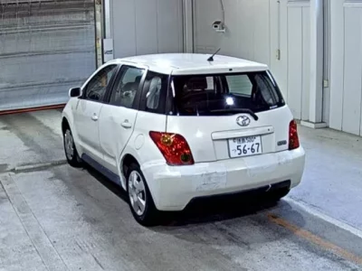 Toyota IST