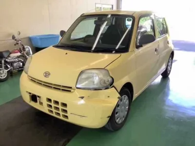 Daihatsu Esse