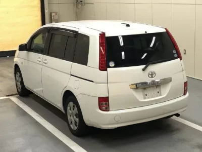 Toyota ISIS