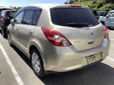 Nissan TIIDA