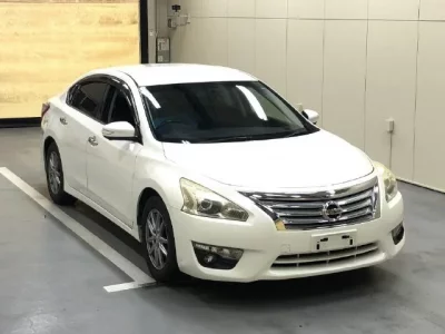 Nissan TEANA