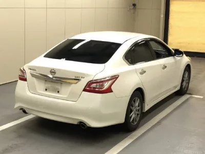 Nissan TEANA
