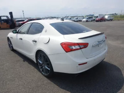 Maserati GHIBLI