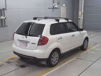 Mazda VERISA