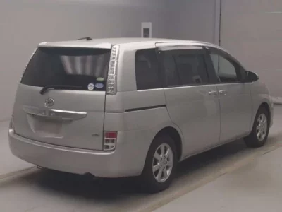 Toyota ISIS