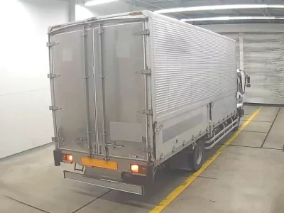 Isuzu FORWARD