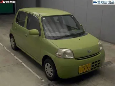 Daihatsu Esse