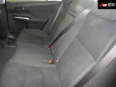 Daihatsu Altis