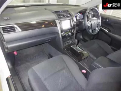 Daihatsu Altis
