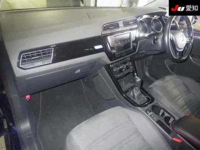 Volkswagen GOLF TOURAN