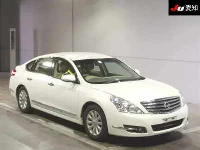Nissan TEANA