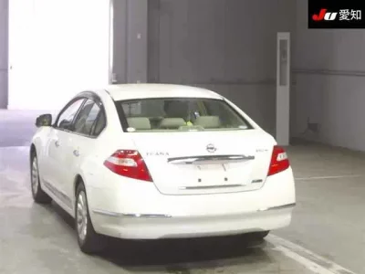Nissan TEANA