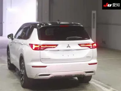 Mitsubishi OUTLANDER PHEV