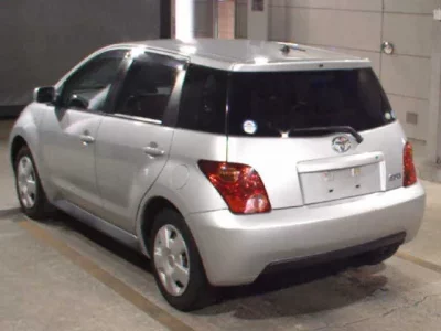 Toyota IST