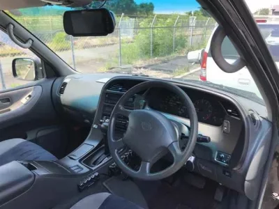 Nissan LARGO