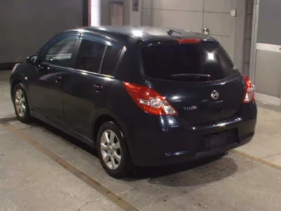 Nissan TIIDA