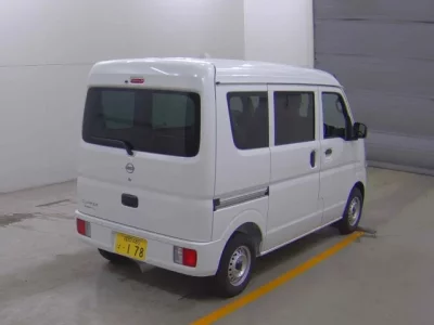Nissan CLIPPER VAN
