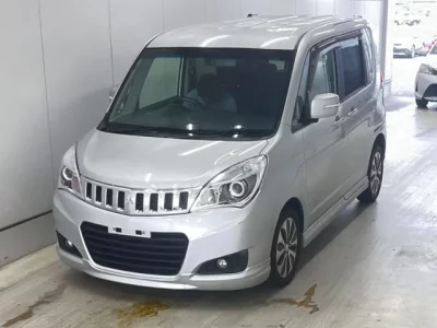 Mitsubishi DELICA D2