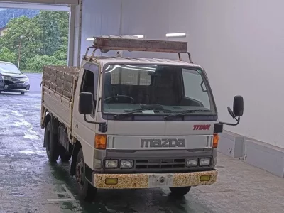 Mazda TITAN