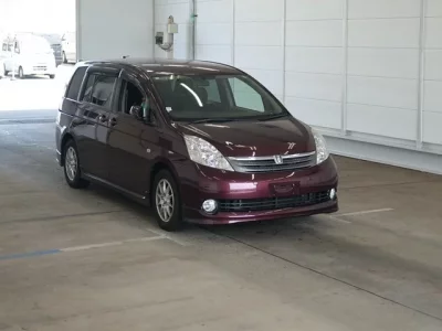 Toyota ISIS