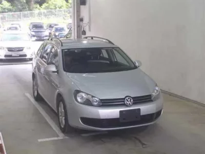 Volkswagen GOLF VARIANT