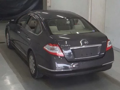 Nissan TEANA