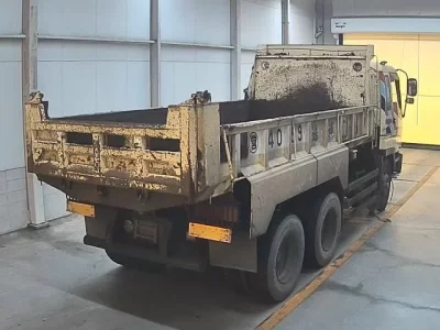 Isuzu TRUCK