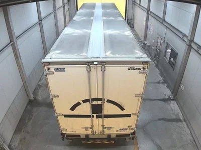 Isuzu TRUCK