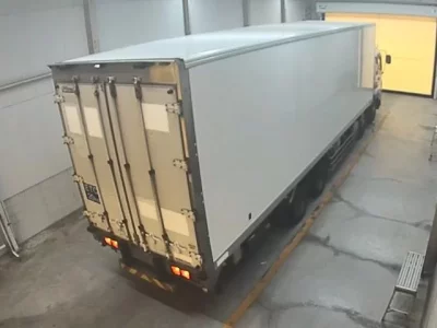 Isuzu TRUCK