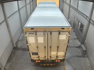 Isuzu TRUCK