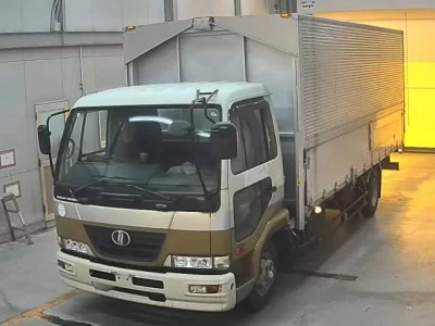Nissan CONDOR