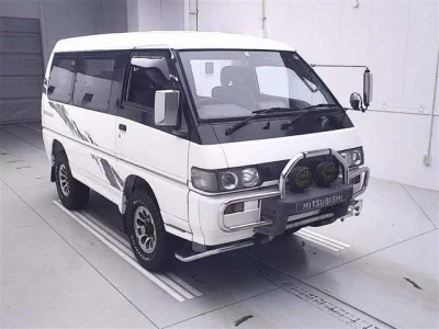 Mitsubishi DELICA WAGON