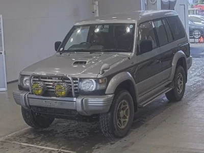 Mitsubishi PAJERO