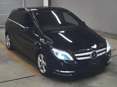 Mercedes-Benz B CLASS