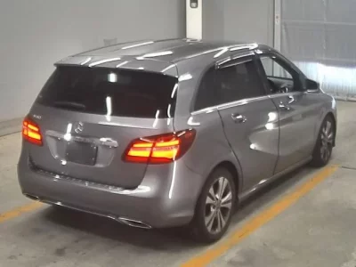 Mercedes-Benz B CLASS