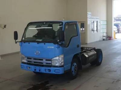 Nissan TRUCK