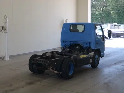 Nissan TRUCK