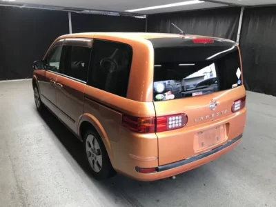 Nissan LAFESTA