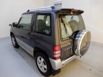 Mitsubishi PAJERO MINI