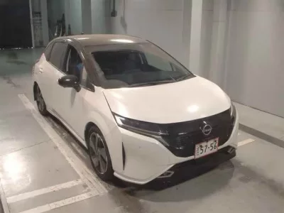 Nissan AURA