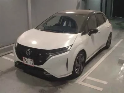 Nissan AURA