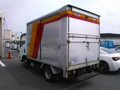 Isuzu ELF