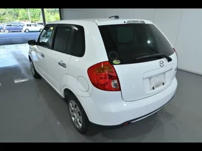 Mazda VERISA