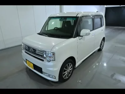 Toyota PIXIS SPACE
