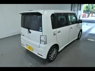 Toyota PIXIS SPACE