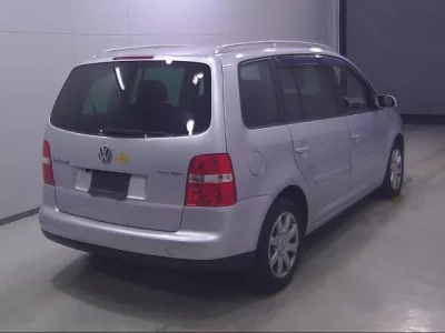Volkswagen GOLF TOURAN