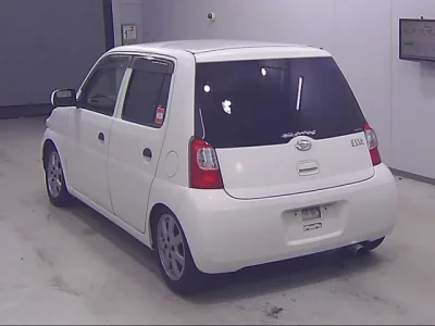 Daihatsu Esse