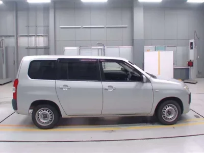 Toyota SUCCEED